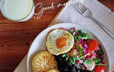 三餐简单不重样，吃当季食物，人到中老年过低配生活更舒坦