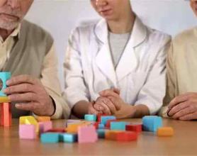 老年痴呆老人子女看过来，这5个难题或在“排队”，要提前准备好