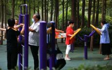 “60% 中国老年人每周锻炼五天”？法媒：中国有近200万免费户外运动设施，数量是法国的10倍