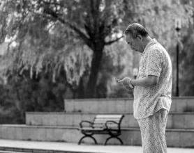 60岁，算不算老？世卫组织公开老年人的标准，过了年纪就要服老？