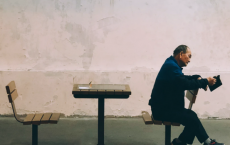 关怀模式，是老年群体摆脱数字贫民身份的“稻草”吗？