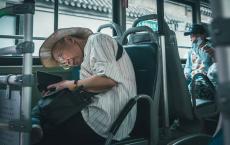 我在抖音快手追中老年短剧：越尴尬，越想看