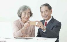 很多人盼着提前退休_延迟退休遭反对_专家_透露出两个社会问题