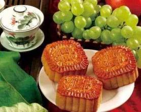 中秋节快乐，老年人如何健康吃月饼过中秋？