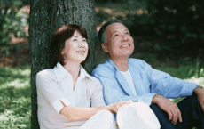 第一批丁克迎来“退休潮”，“后遗症”如期而至，多数人悔不当初