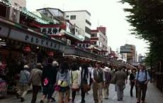 对比中国老年人与日本老年人的生活状态之后，网友：还是中国好