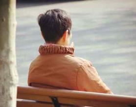 老年痴呆离你有多远？不想患老年痴呆，趁早做到“2控1戒”