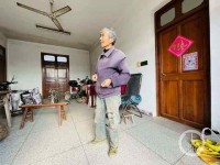 南通“抢甘蔗事件”老人发声：太野蛮了，不原谅他们的行为