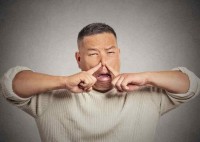 老人身上的“老人味”从何而来_多与2个原因有关,老人也很无奈