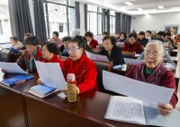 新华视点｜透视老年大学报名火热
