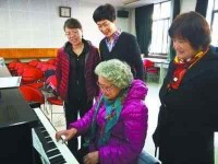 教育养老 老年大学生给老年人的人文关怀