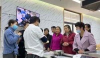 退休后的老年生活能有多精彩？看这里的“夕阳”分外红
