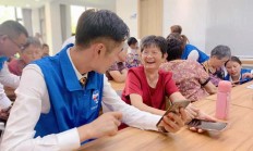 手机课堂让老年人乐享“数字生活”今年宁波市已培训近8万人次