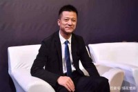 权健掌门人束昱辉一审被判9年：苍天饶过谁，不信抬头看