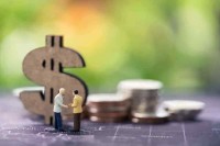 老龄化加速、养老负担加剧,未来人均养老消费预期超百万元