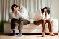 上有老下有小的中年人,为什么会有孤独感?中年人的崩溃悄无声息