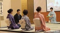 51到74岁为中年人，75岁以上才是老年人